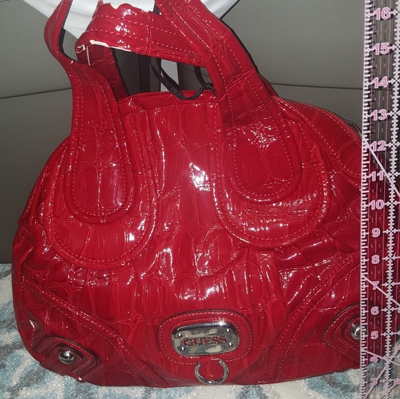 Large Guess Dome satchel - Picture 4 of 6